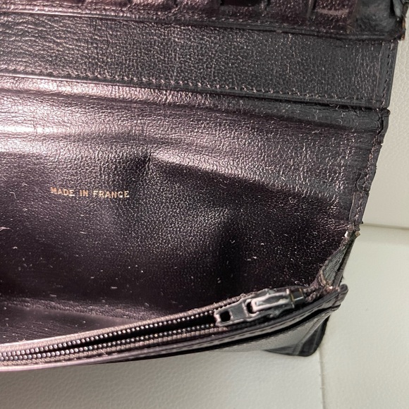 Authentic CHANEL CC Purse Wallet - Picture 7 of 9